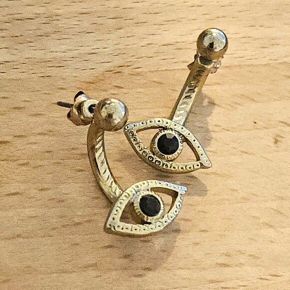 A Curated Collection of Vintage Style Earrings - Picture 6 of 10